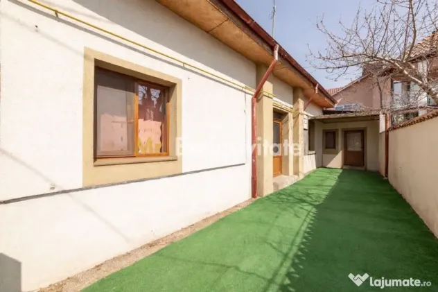 Casa cu potential/ zona Sf Vineri/ 126 mp teren/ Regim ur...