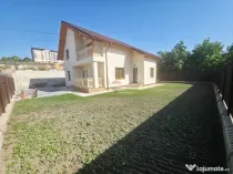 Casă / Vilă cu 4 camere de închiriat în zona Calea Ro...