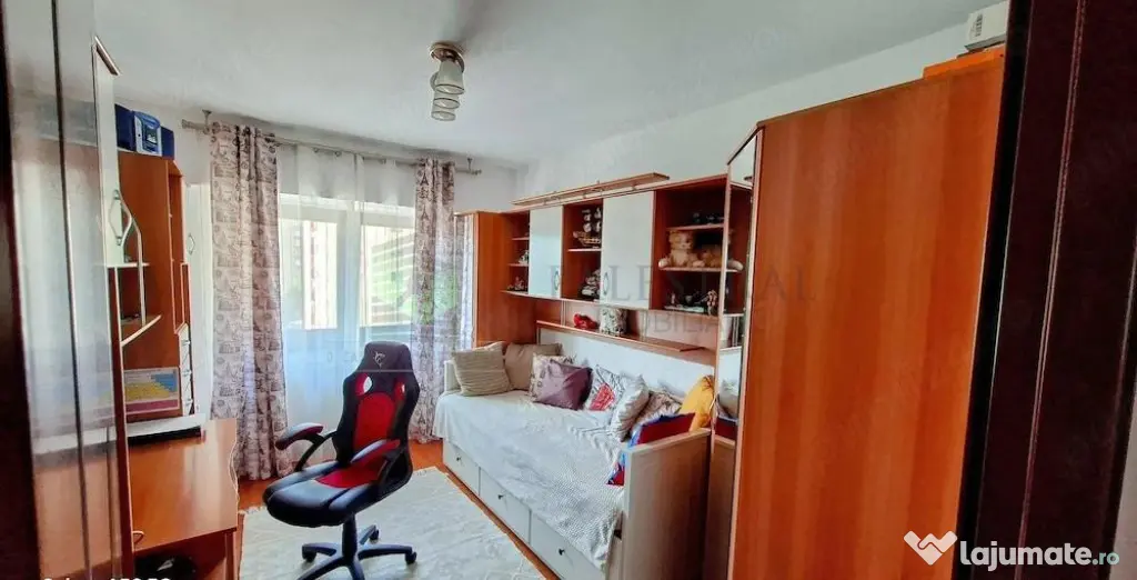 Apartament 3 camere Scriitorilor decomandat, etaj intermedia