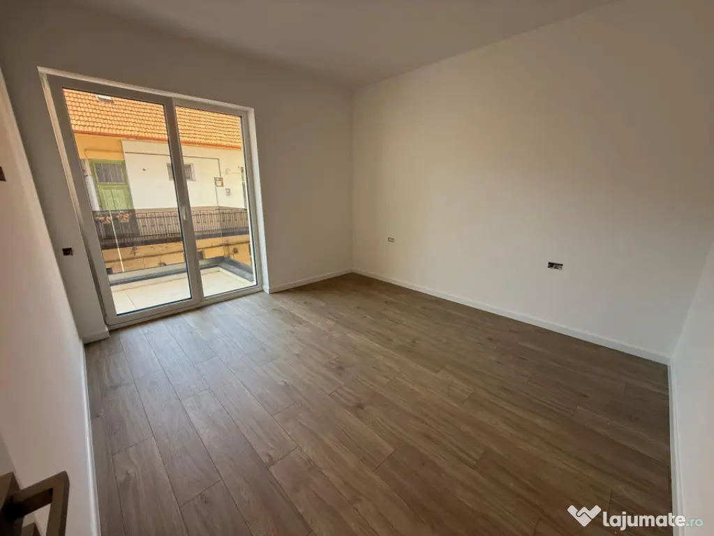 Apartament 3 camere, 57 mp, Centru