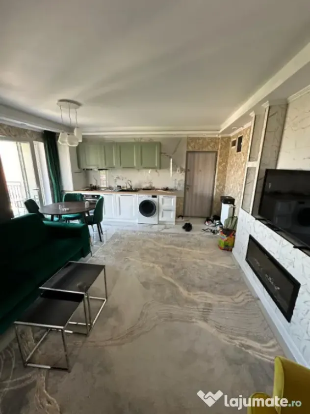 Apartament de vanzare , semidecomandat 56 mp ,3 camere zona