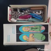 Mașină de cusut electrică Zig Zag, cu pedală și accesorii 