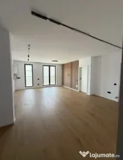 Apartament de vanzare semidecomandat ,2 camere 53mp , zona E 