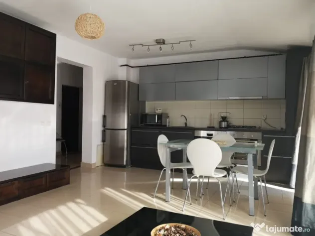 Apartament 2 camere, 3 balcoane + parcare, Eroilor - Ocupabi