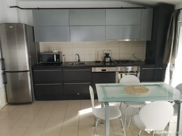 Apartament 2 camere, 3 balcoane + parcare, Eroilor - Ocupabi