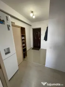 Apartament 3 camere 61mp+balcon 2mp zona Teilor