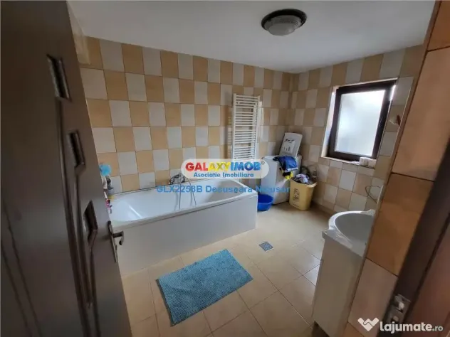 Casa, Str. Rachitei , 4 dormitoare si 1 living, 700 euro