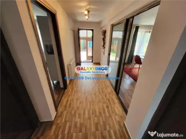 Casa, Str. Rachitei , 4 dormitoare si 1 living, 700 euro