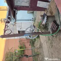 Stâlp metalic fântână