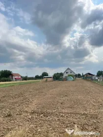 Teren intravilan de vanzare -Cauaceu,comuna Biharia,1102mp