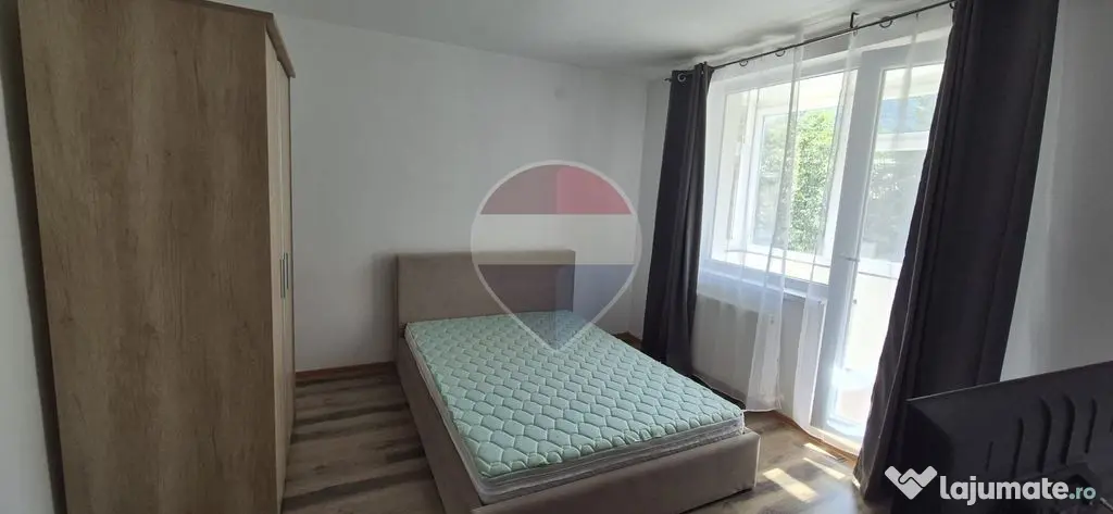 Garsonieră modernă | Centrală Piatra-Neamț | Mobilat?...