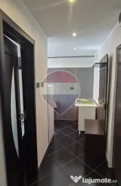 Garsonieră modernă | Centrală Piatra-Neamț | Mobilat?...