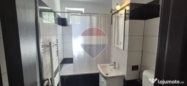 Garsonieră modernă | Centrală Piatra-Neamț | Mobilat?...