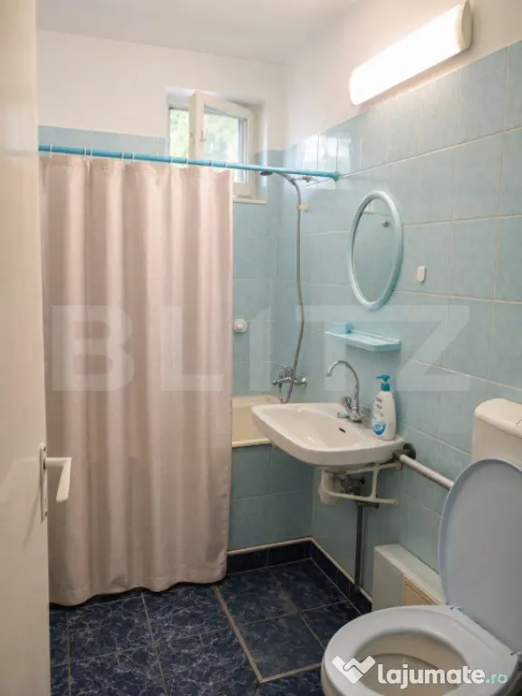Apartament 2 camere, 53mp, parcare, zona Vivo