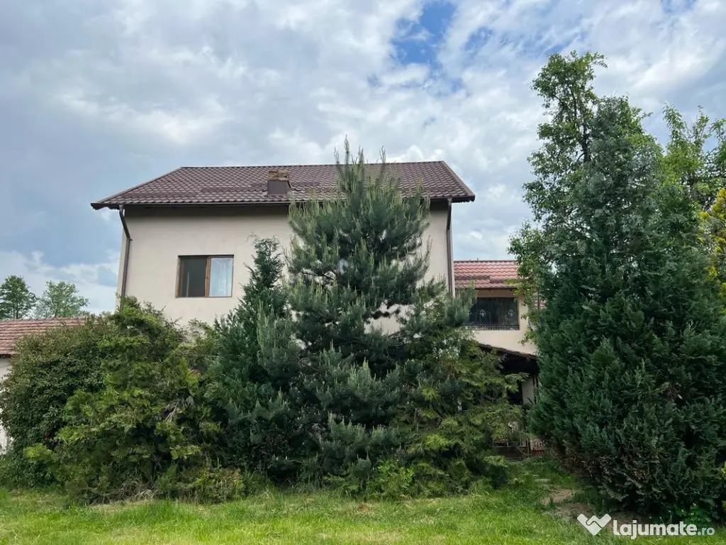 Casă P+E, 6 camere + teren 3.374 mp, Vulcana-Pandele