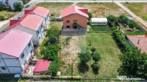 Casă cu teren de 1.000 mp în Costinești – spațiu, l...