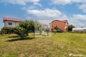 Casă cu teren de 1.000 mp în Costinești – spațiu, l...