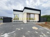 Casa pe parter cu 3 dormitoare si teren de 425 mp complex... 