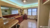 Apartament 3 camere , CENTRAL - ,INDEPENDENTEI UMF