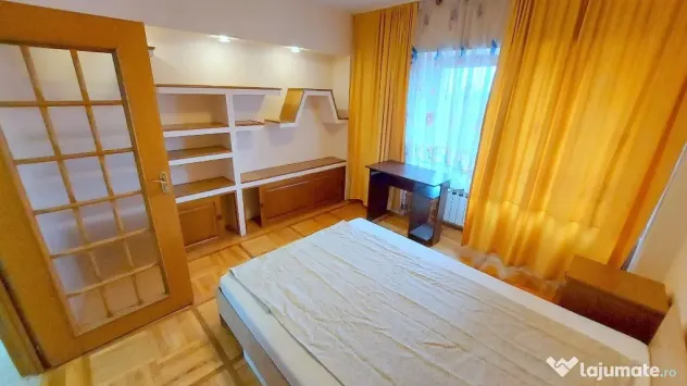 Apartament 3 camere , CENTRAL - ,INDEPENDENTEI UMF