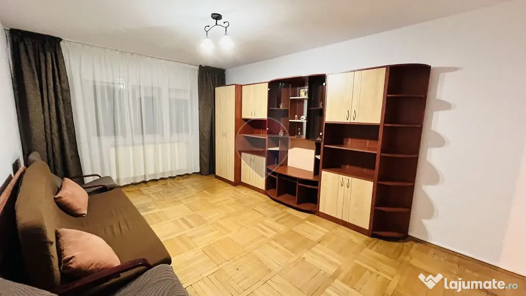 Apartament cu 2 camere de vânzare în zona Rogerius