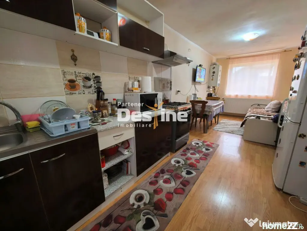 Apartament 2 camere 68 mp + 300mp curte, terasă și beci...
