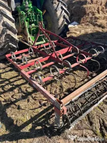 Combinator / Cultivator agricol