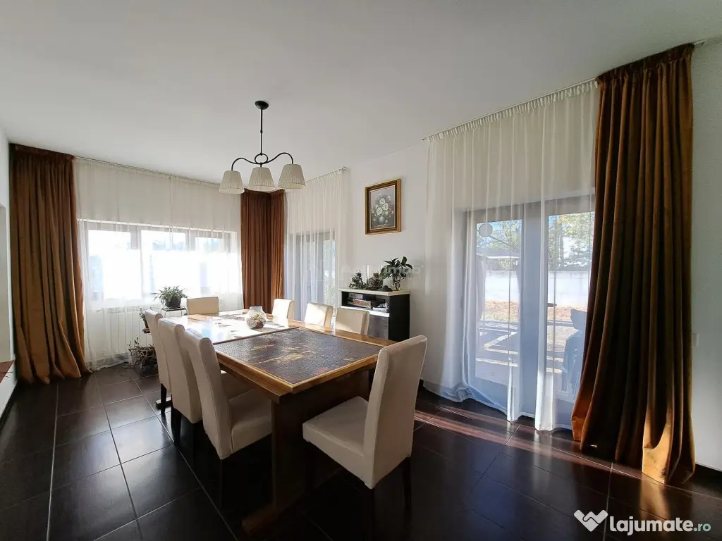 Vila cu piscina - Buftea - 8 camere - 4 bai - 620mp - 2500mp