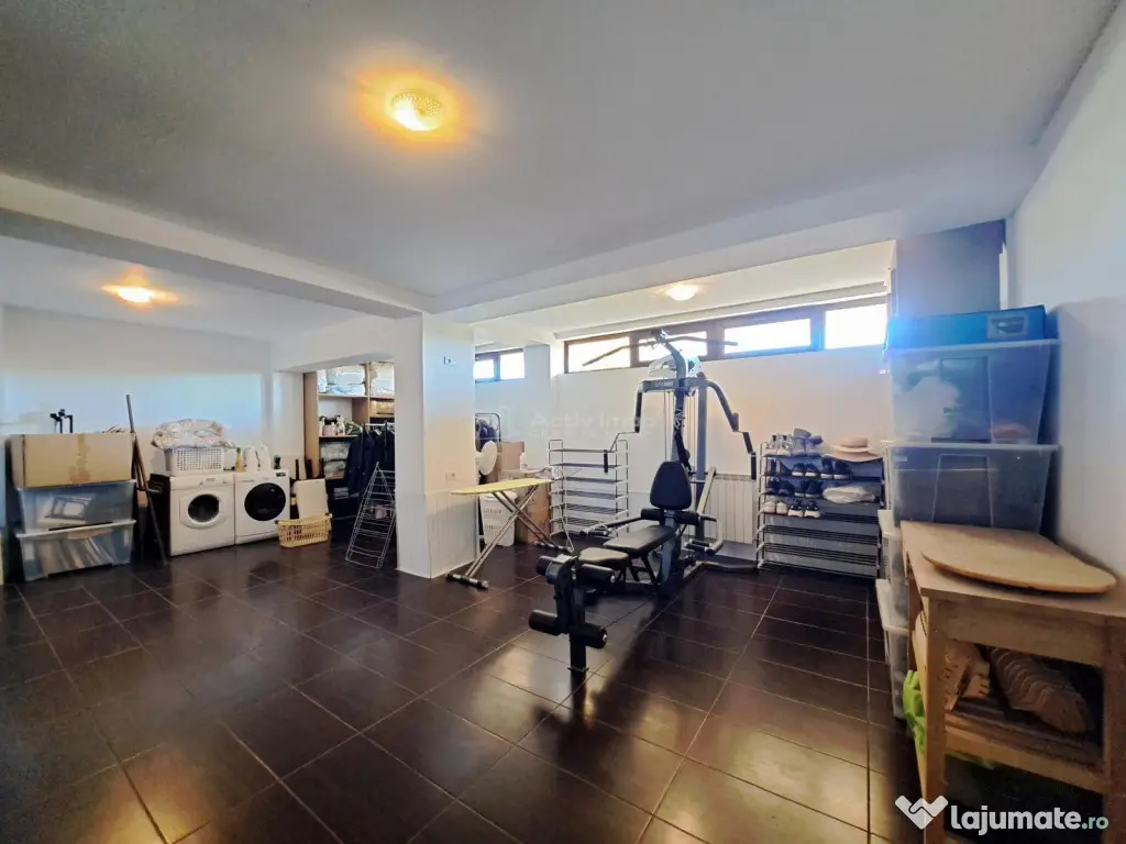 Vila cu piscina - Buftea - 8 camere - 4 bai - 620mp - 2500mp