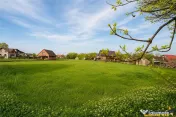 Teren 1.700 mp intravilan, intre case, potential dublu, Lunc 