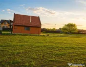 Teren 1.700 mp intravilan, intre case, potential dublu, Lunc 