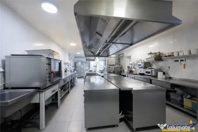 Complex Gastronomic:Afacere la cheie, Restaurant traditional