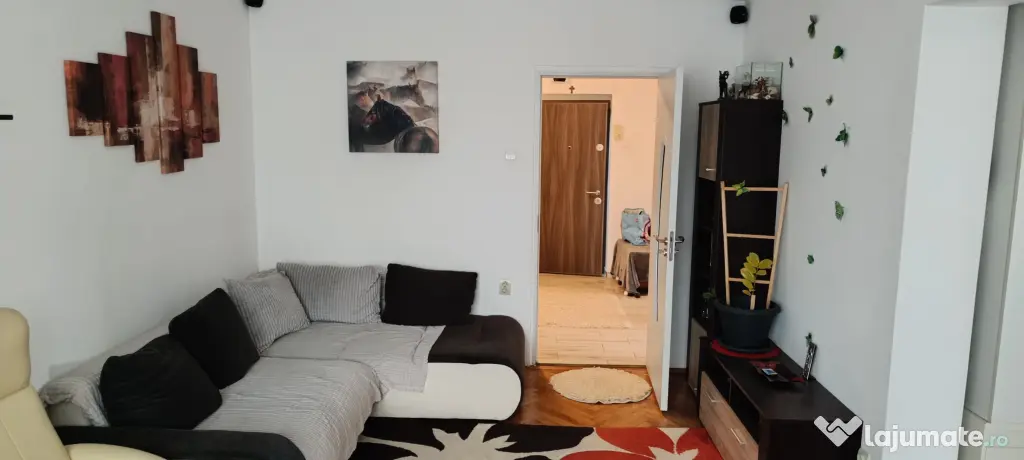 Apartament 3 camere de închiriat Suceava central prefectura