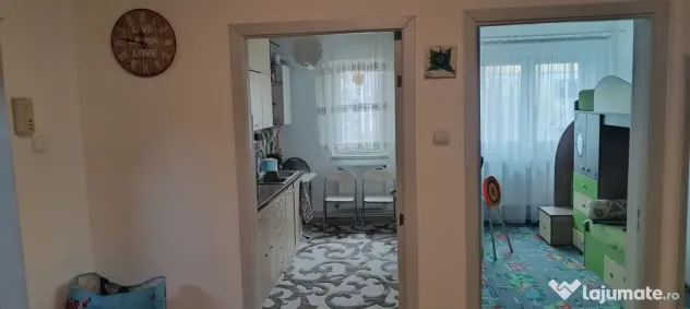 Apartament 3 camere de închiriat Suceava central prefectura