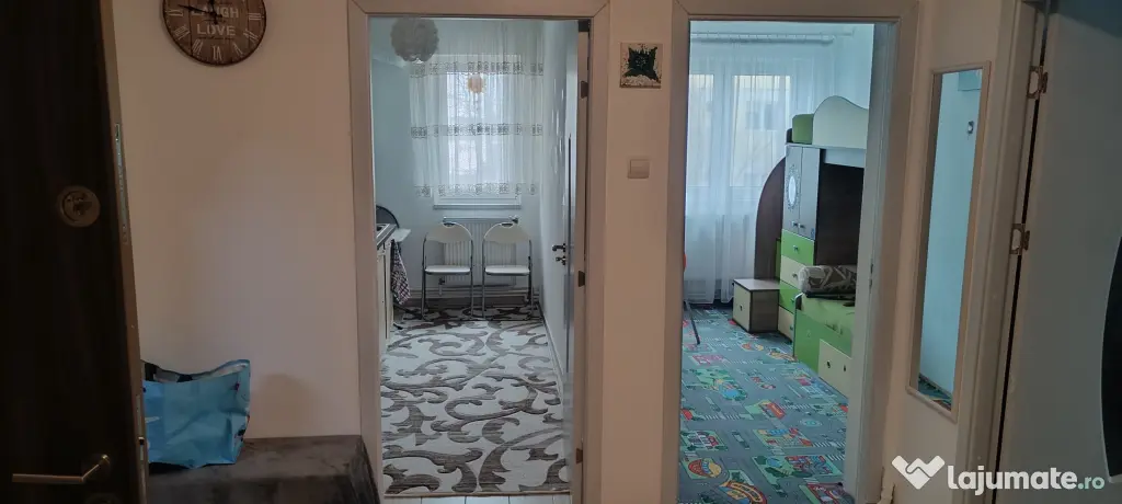 Apartament 3 camere de închiriat Suceava central prefectura
