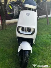 Scuter electric YADEA E8S 