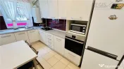 Apartament spatios 2 camere cu gradina, parcare boxa