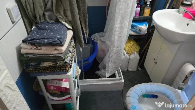 Vand garsoniera in Deva, Dacia, parter, canalizare separata, mobilata
