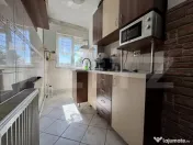 Vand apartament cu 2 camere decomandat-38 mp-etaj 3
