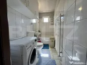 Vand apartament cu 2 camere decomandat-38 mp-etaj 3