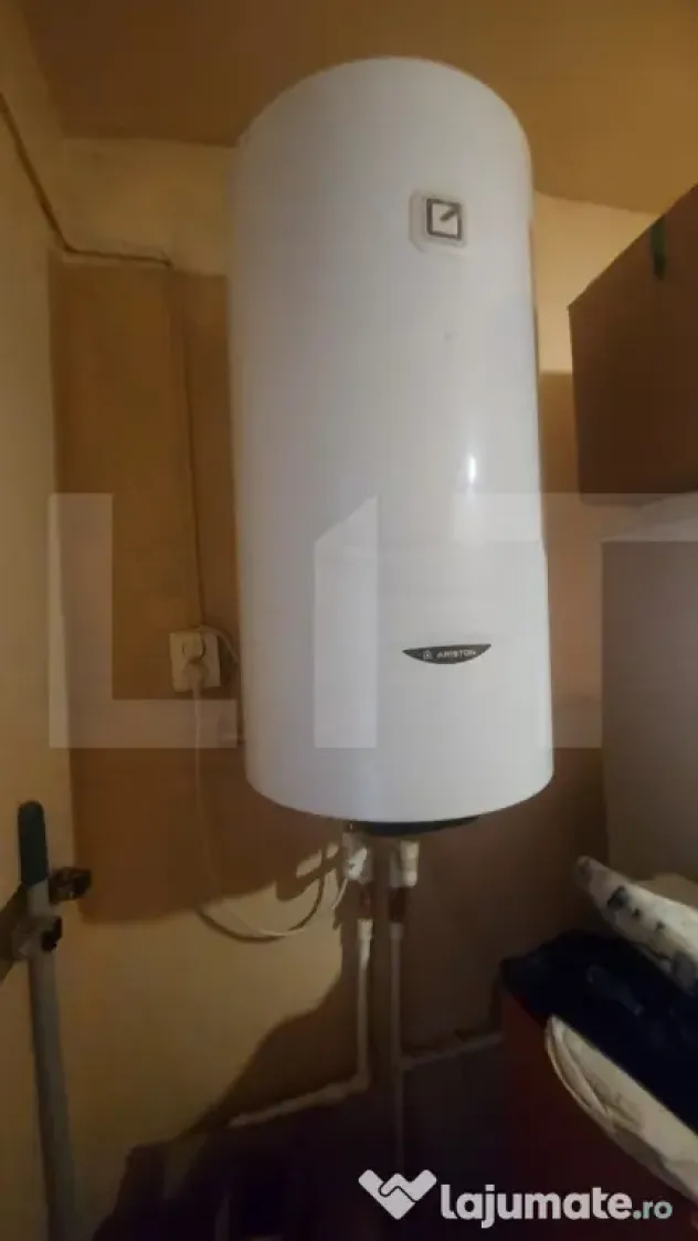 Casa buna cu 1.800 mp teren I Araci, lângă Vâlcele