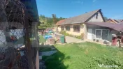 Casa buna cu 1.800 mp teren I Araci, lângă Vâlcele 