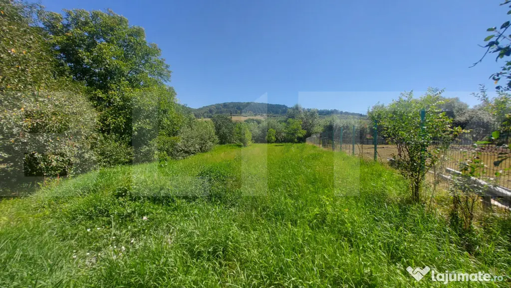 Casa buna cu 1.800 mp teren I Araci, lângă Vâlcele