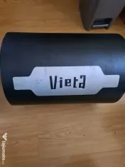 Boxă marca Vieta cu design cilindric. - Finisaj exterior negru.