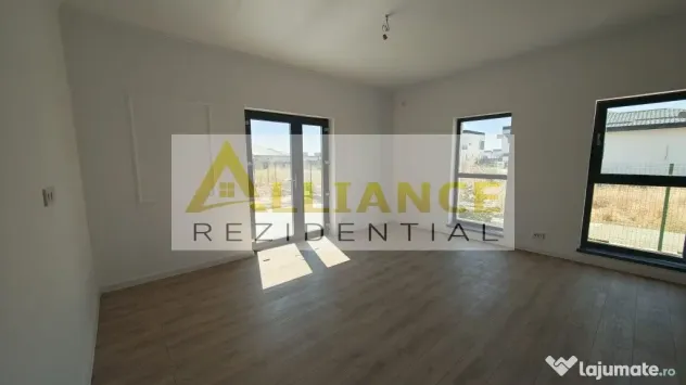 Casa pe parter cu 3 camere, 2 bai si teren de 375 mp