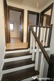Casa / Vila ( P + 1 ) De Vanzare Zona Burdujeni