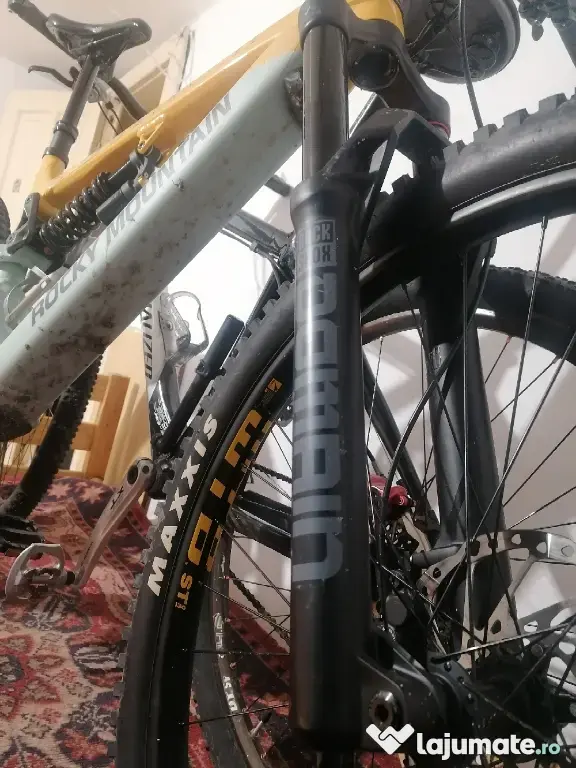 Bicicleta electrica rocky mountain altitude 108 nm