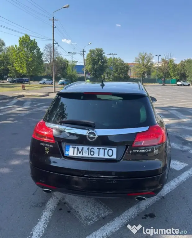 Vând Opel Insignia Sports Tourer 2.0 CDTI BiTurbo, 196 CP, 4x4 permanent