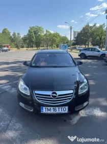 Vând Opel Insignia Sports Tourer 2.0 CDTI BiTurbo, 196 CP, 4x4 permanent