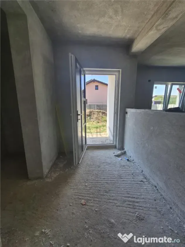 DUPLEX DESPARTIT - SUPRAFETE MARI - ZONA EXCELENTA